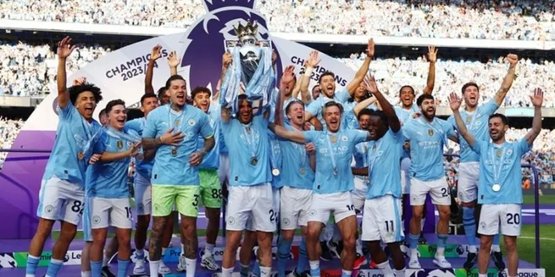 Câu lạc bộ Manchester City với màu áo đấu xanh ấn tượng