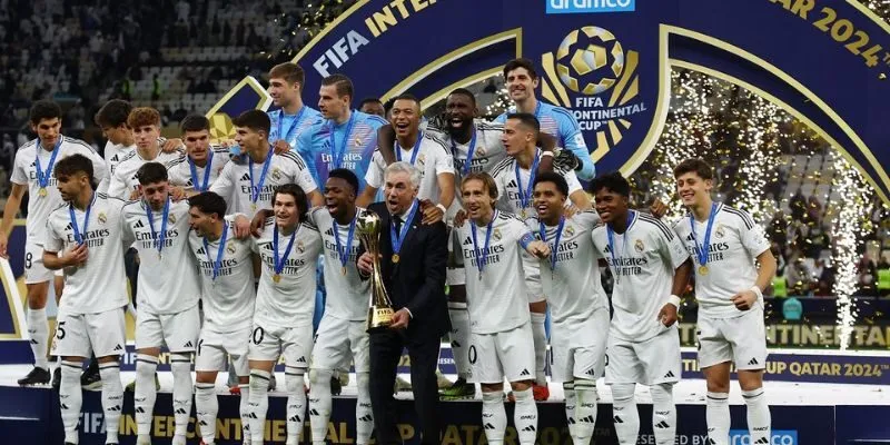 Câu lạc bộ bóng đá Read Madrid nổi danh với biệt hiệu “kền kền trắng”